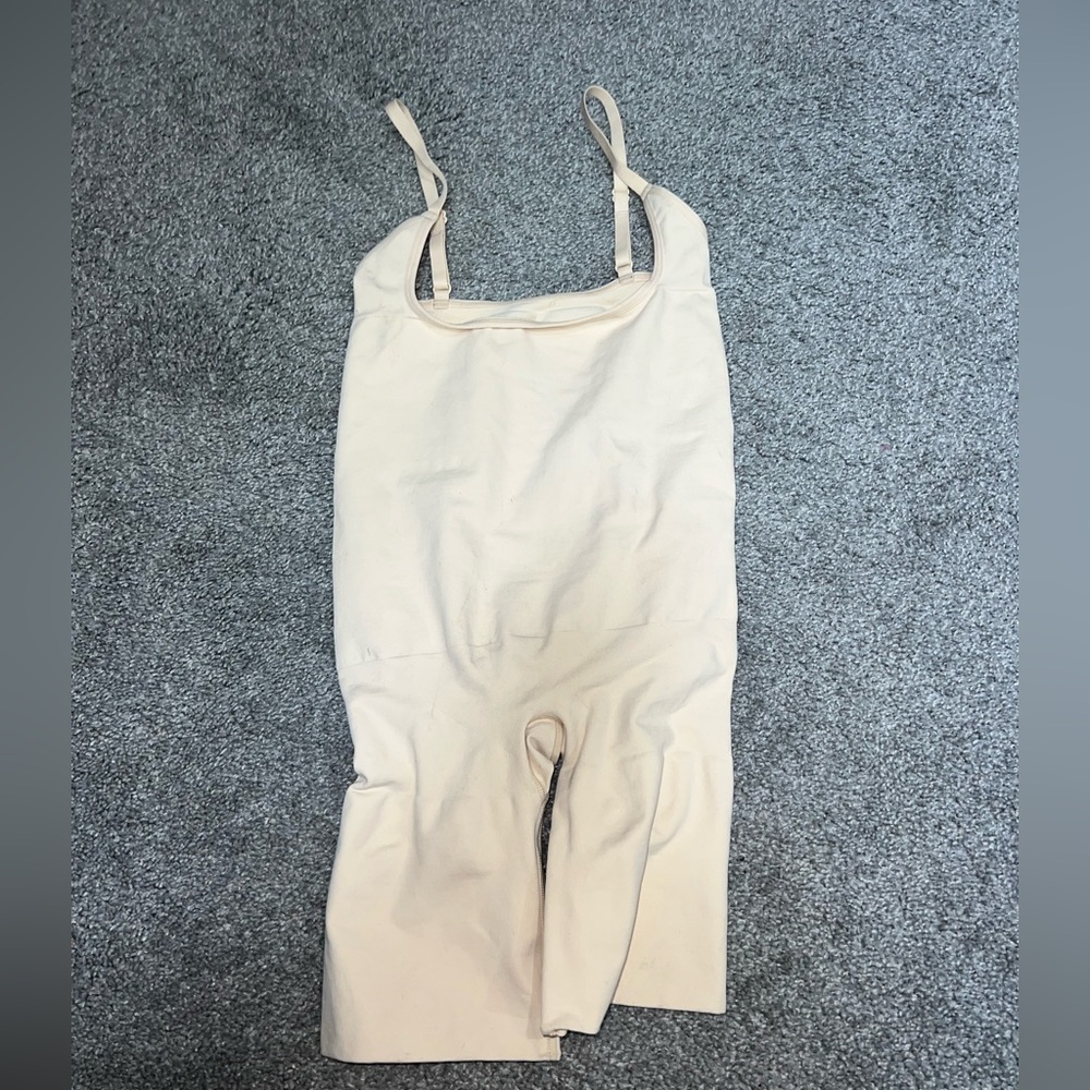 Skims sculpting bodysuit with shorts size medium